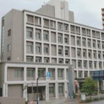 新宿区にある戸塚警察署の外観です