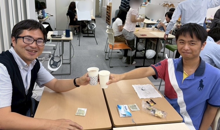 カフェ体験・笑顔で交流